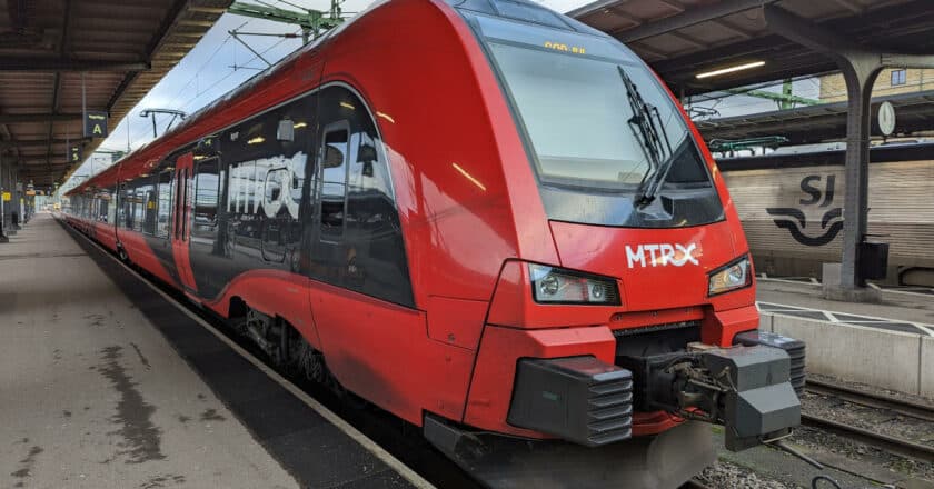 MTRX series X74 (Stadler Flirt) train at Gothenburg Central station. JAMES~NLLWIKI.
