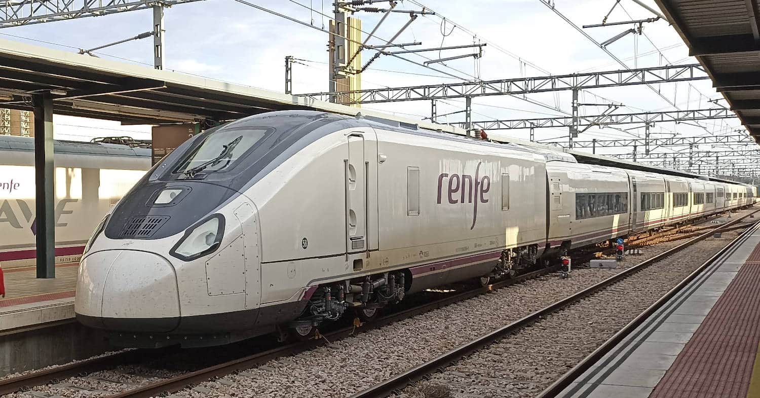 Spanish government explores a counter-bid for Talgo with the support of CriteriaCaixa